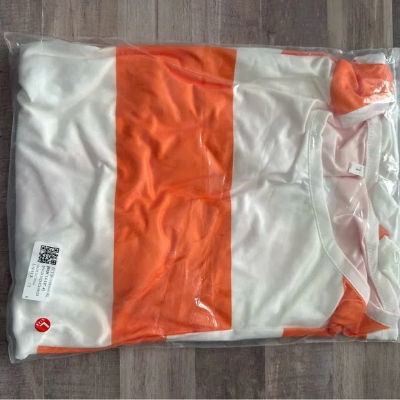 Striped Unisex Top - Picture 2 of 3